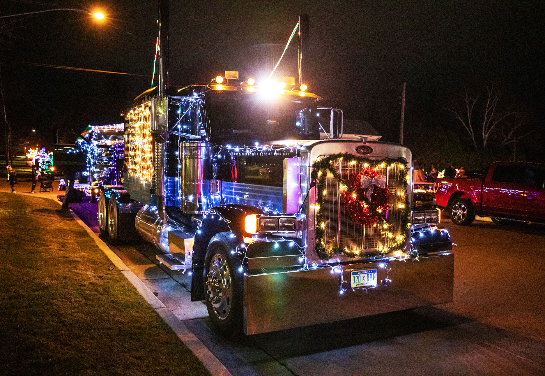 ADI 1987 Peterbuilt Truck with lights